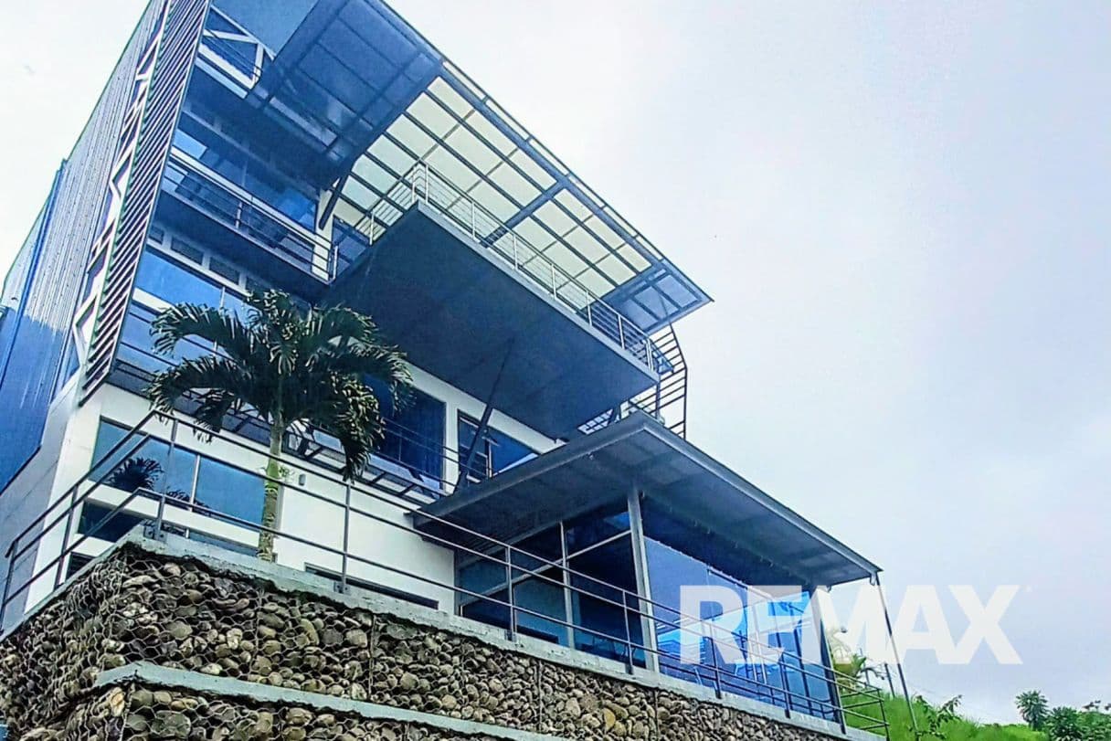 Ultra-modern Mansion for sale near La Fortuna in Ciudad Quesada, 4 Levels, Elevator, Indoor Pool and Jacuzzi w Volcano Views, photo 2