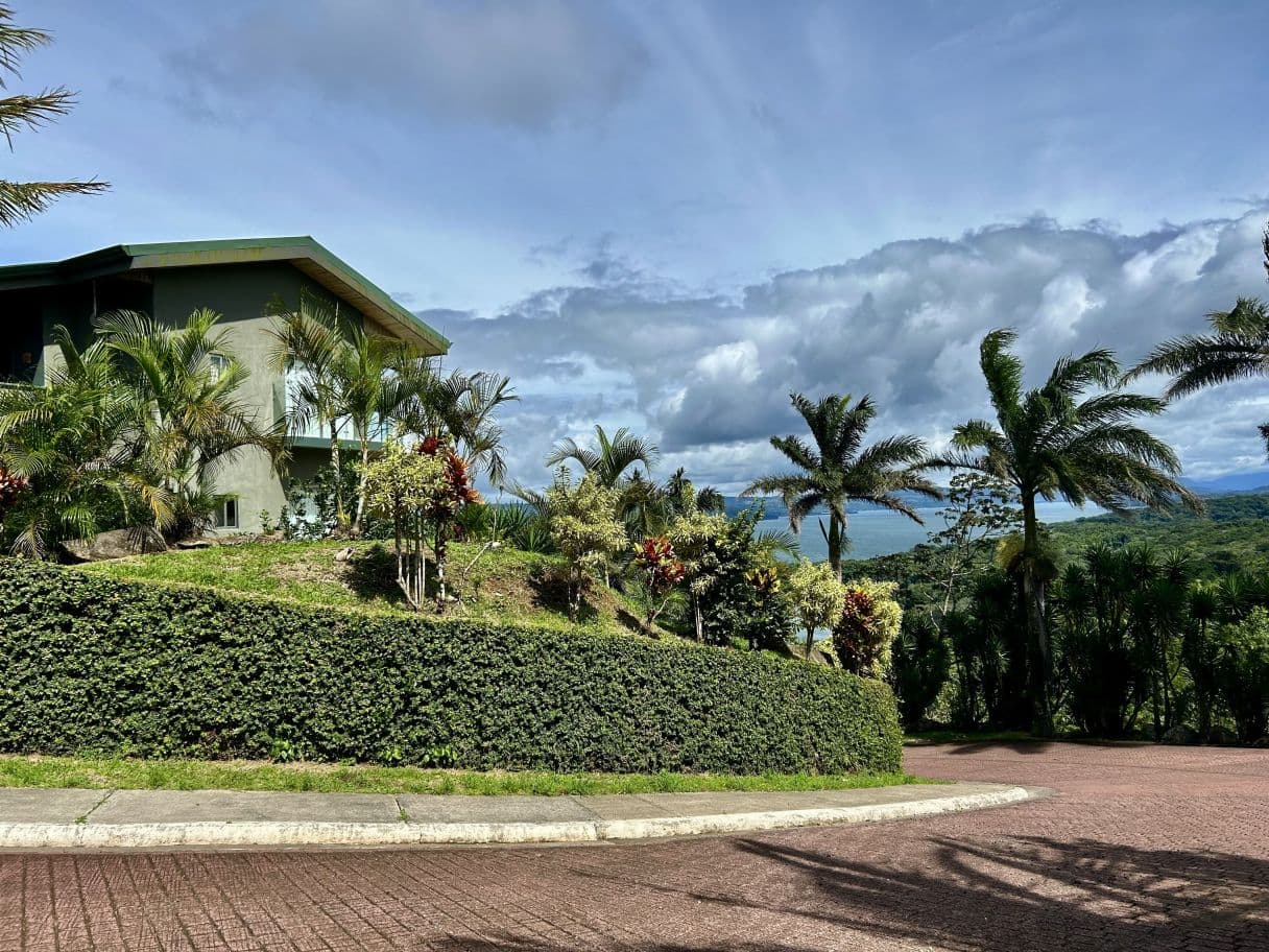 Luxury Hilltop Condo with Panoramic Lake Arenal & Volcano Views — Modern Retirement Living with Strong Vacation Rental Potential, photo 25