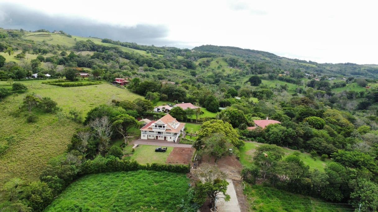 Luxurious “Tronadora”Lake Arenal Mansion for Sale with Picturesque Country Views and Lake Views, photo 22