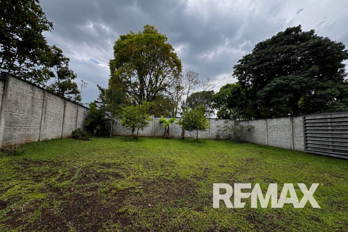 Modern Villa for Sale in La Tigra near La Fortuna, photo 16