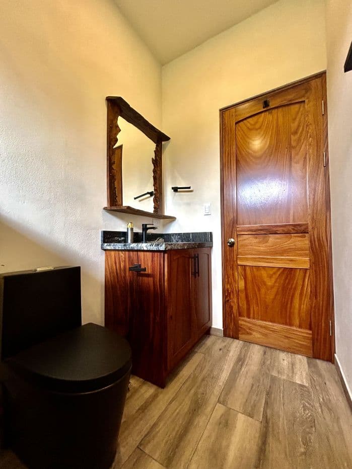 Turnkey Lakefront Home with Private Access, Expansion Potential, and Strong Rental Appeal in Nuevo Arenal, photo 11