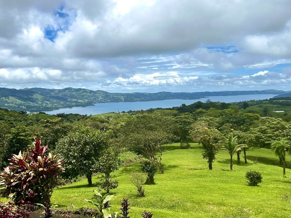 Luxury 10-Acre Estate in Gated Community  - Panoramic Lake Arenal & Volcano Views, photo 6