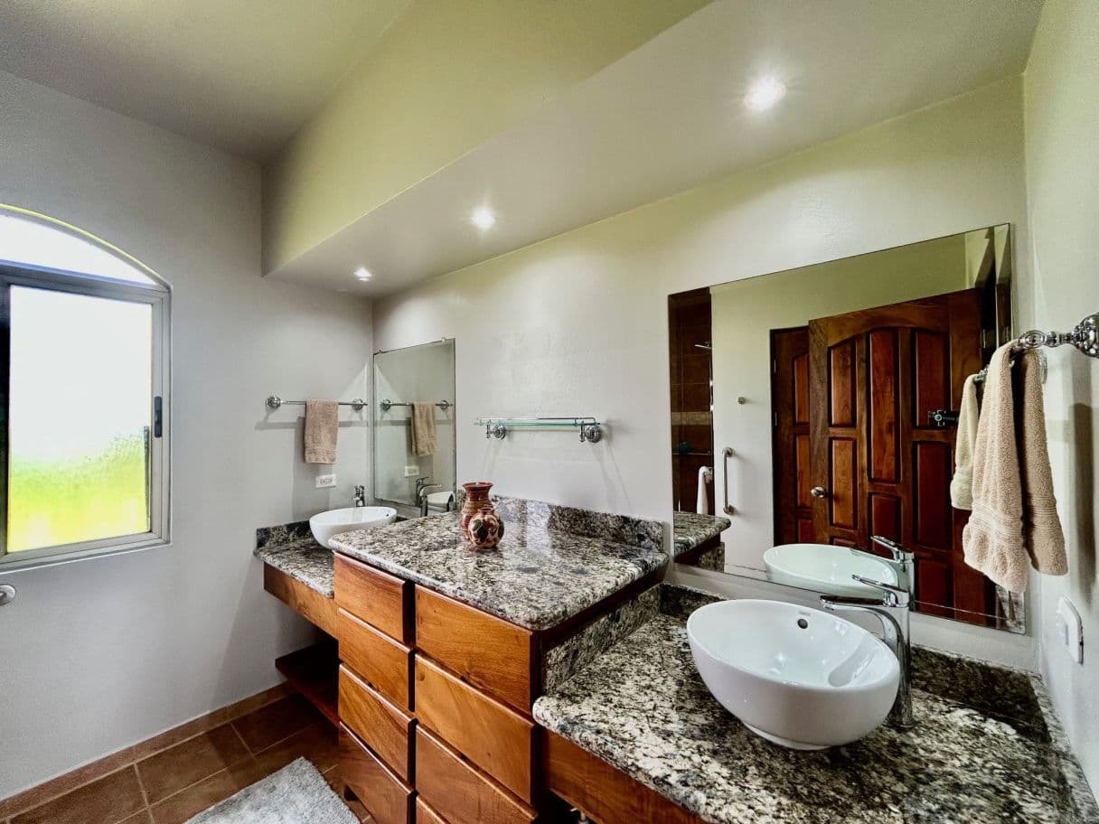 Luxury 10-Acre Estate in Gated Community  - Panoramic Lake Arenal & Volcano Views, photo 16