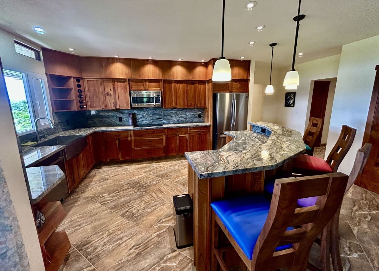 Luxury Lakefront Home with Guest Suite and Panoramic Lake Arenal Views - Lake Paradise Nuevo Arenal, photo 8