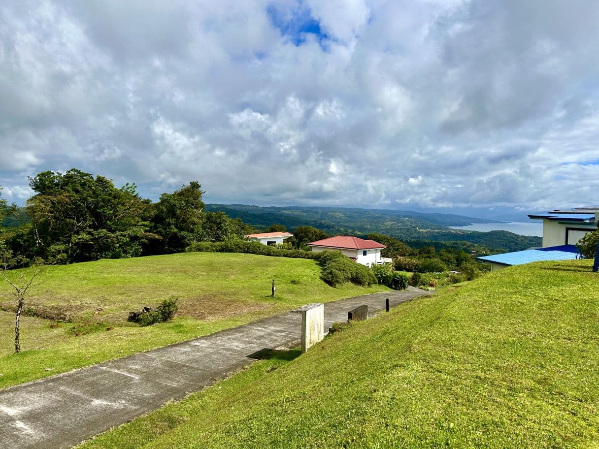 Lakeview Estate Lot 19 in Santa Elena Gated Community in Lake Arenal, Guanacaste Costa Rica, photo 8