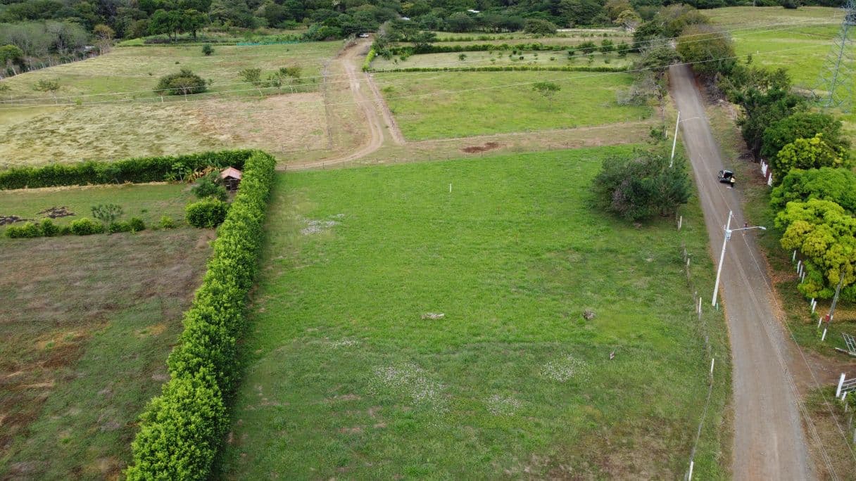 Lots for Sale –  1 km north of the National Production Council (CNP) warehouses, photo 4
