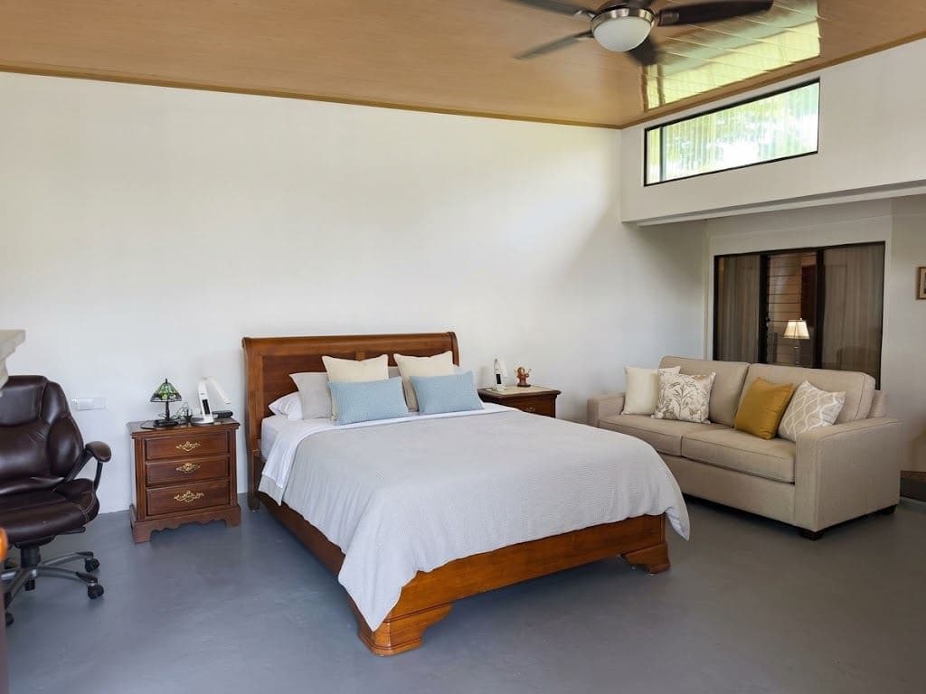 PRICE DROPPED $149K to $135K Tropical 3 bedroom 2 bathroom Private Oasis Near La Fortuna, photo 8
