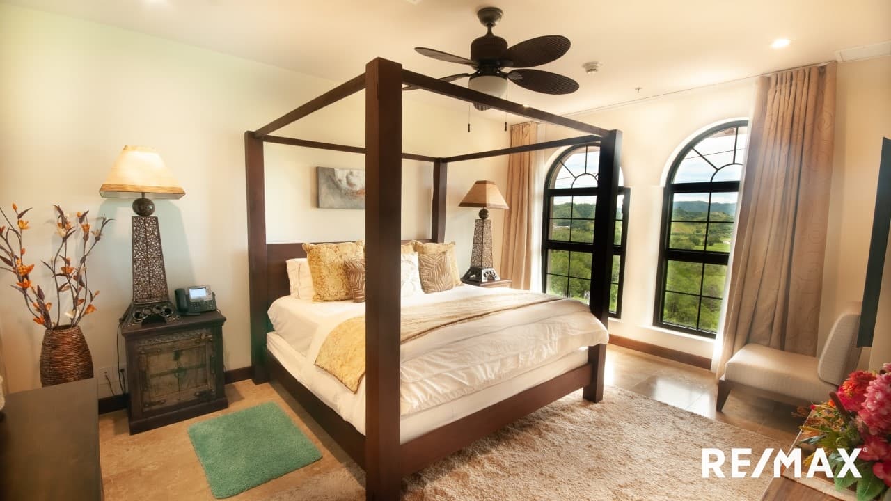 Croc’s Casino Luxury Penthouse, photo 18