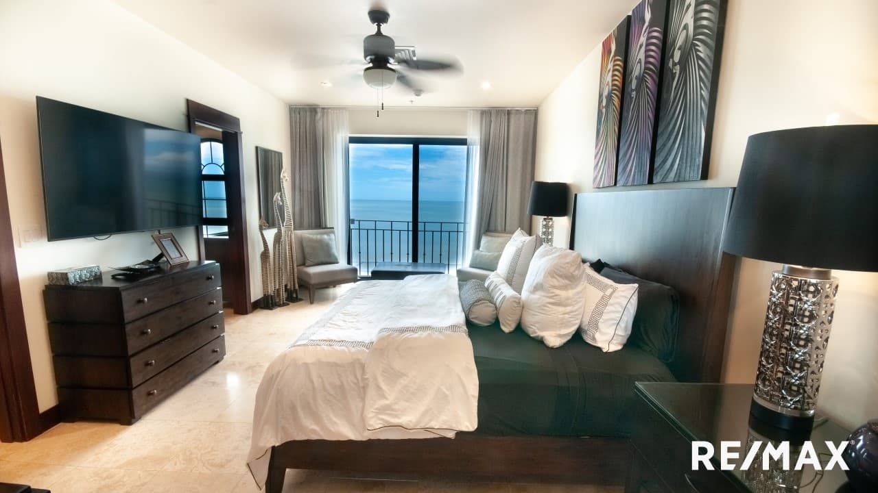 Croc’s Casino Luxury Penthouse, photo 23
