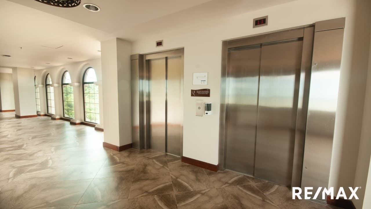 Croc’s Casino Luxury Penthouse, photo 28