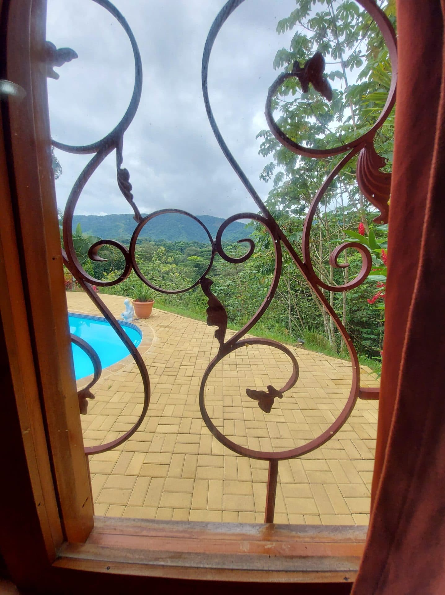 Secluded Mountain View Home, photo 13