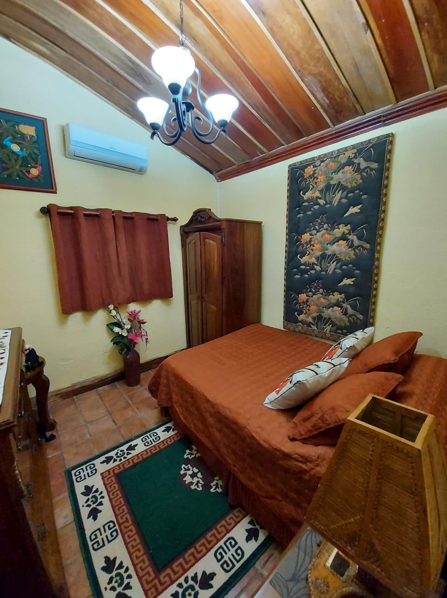 Secluded Mountain View Home, photo 18