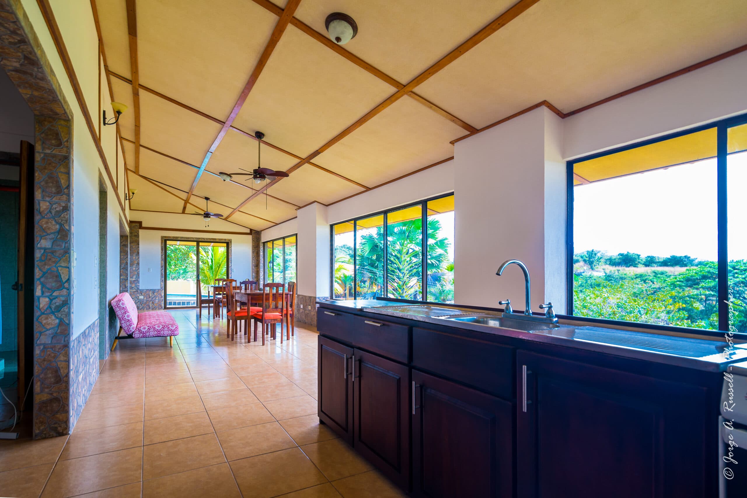 House With Pool On 0.75 Acre Close To The Beach, photo 15