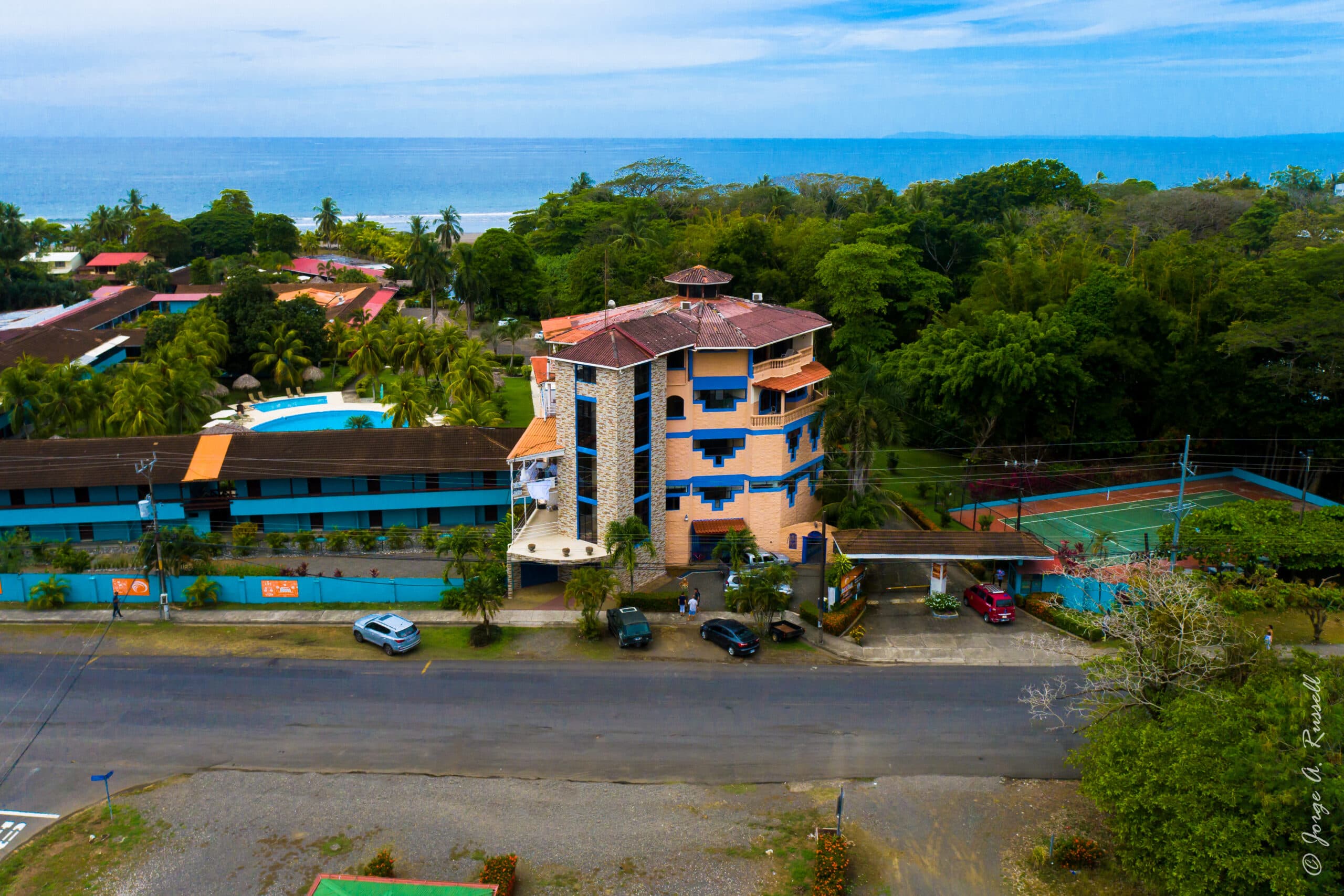 Jaco Beach Building For Sale with Penthouse and 6 Apartments, photo 2