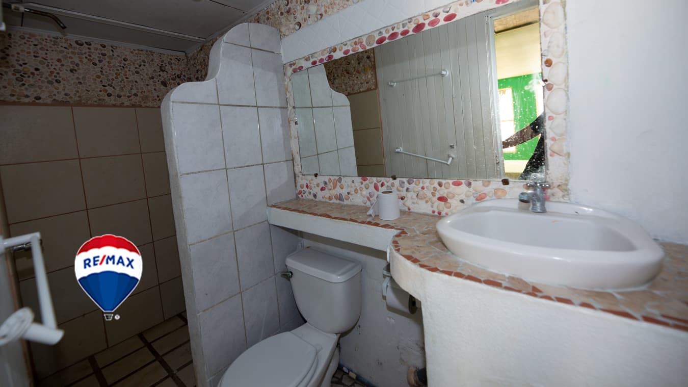 Prime location | Business Opportunity | Titled 200m from the beach, photo 6