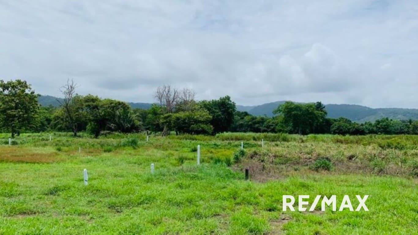 Hermosa Beachfront Lot Titled ! With water AND electricity available!, photo 2