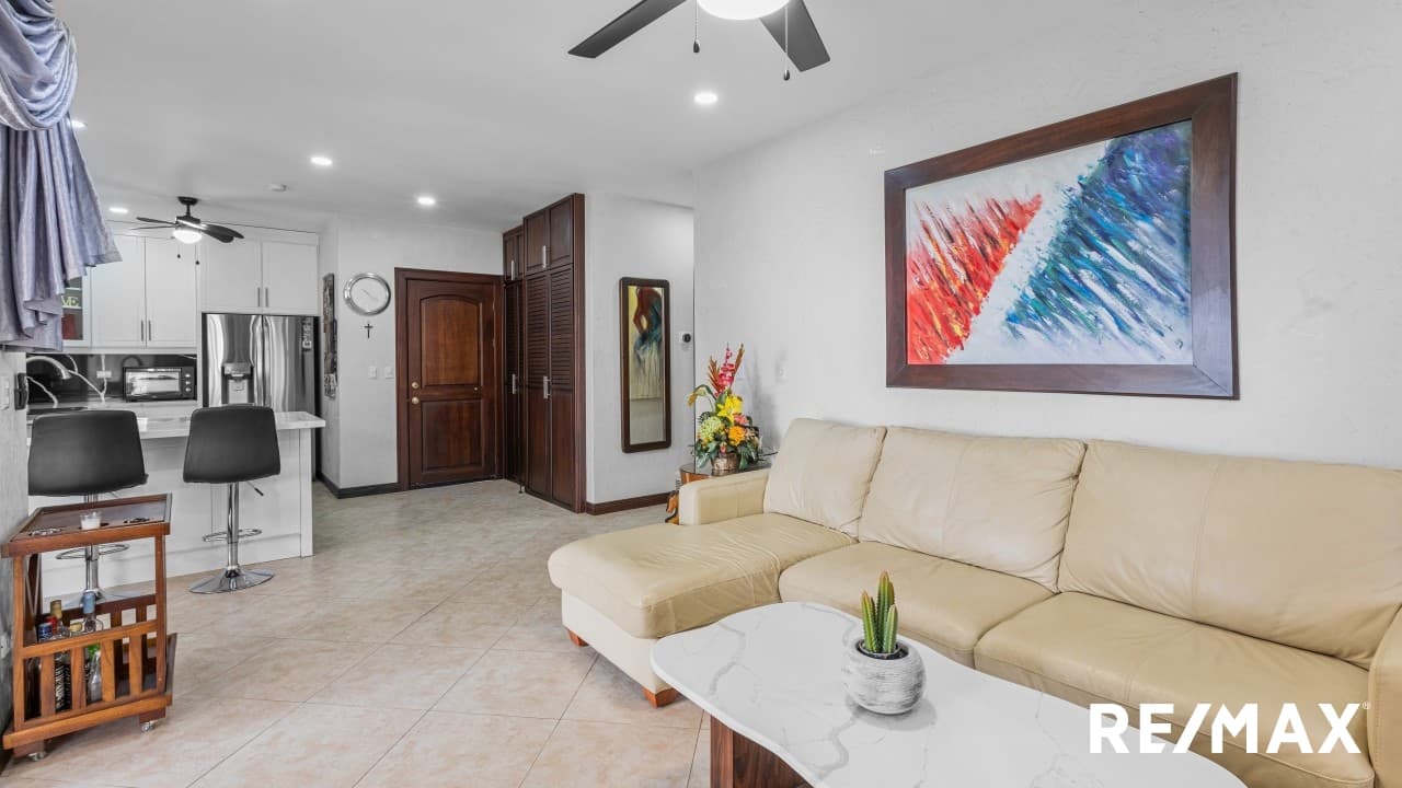 Tres Regalos 2-bedroom Oceanfront Condo, photo 12