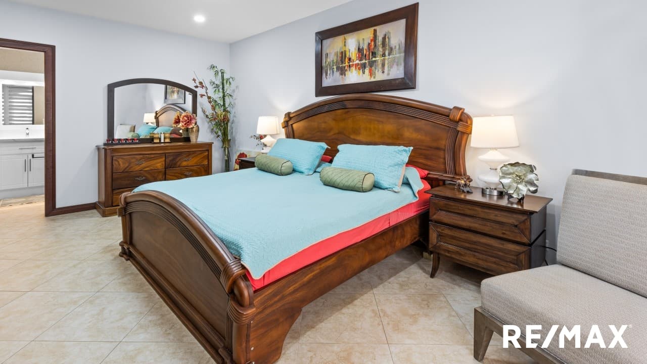 Tres Regalos 2-bedroom Oceanfront Condo, photo 16