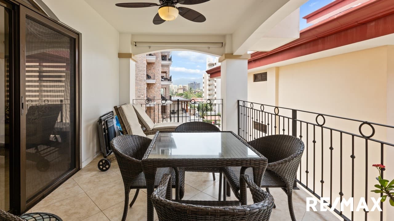 Tres Regalos 2-bedroom Oceanfront Condo, photo 26