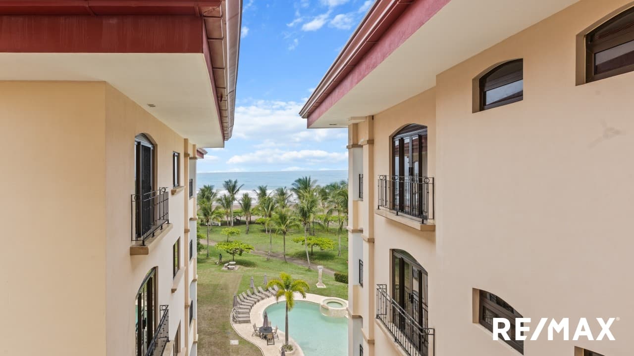 Tres Regalos 2-bedroom Oceanfront Condo, photo 27