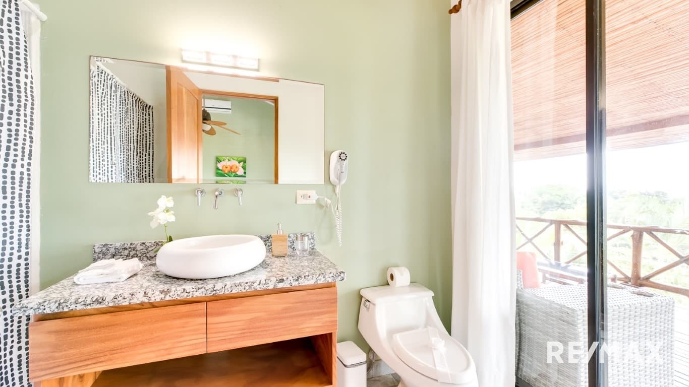 Luxurious Ocean-View Haven, photo 13