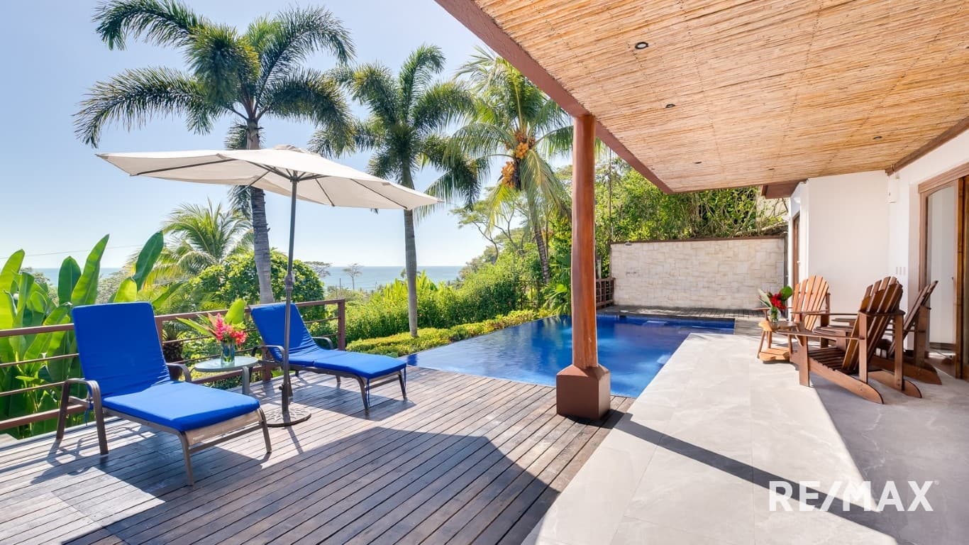 Luxurious Ocean-View Haven, photo 18