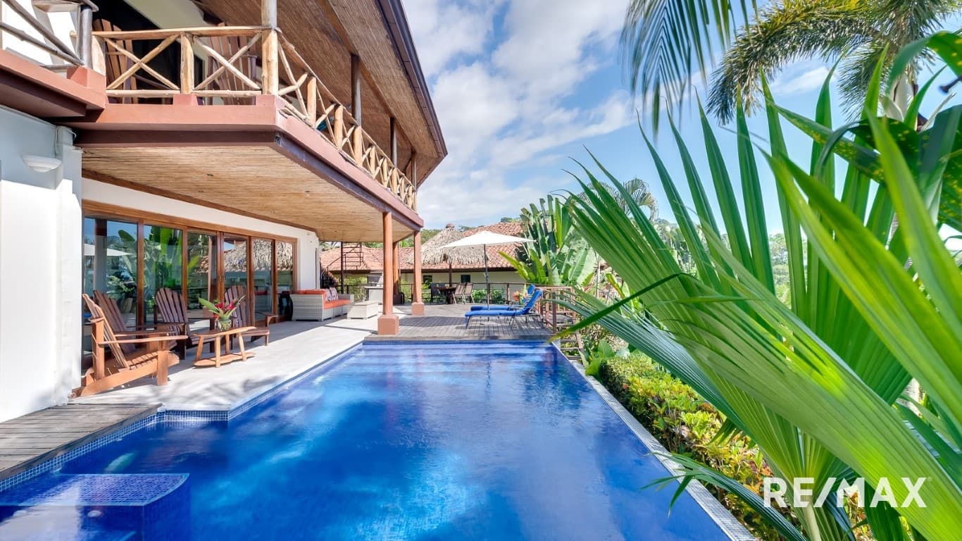 Luxurious Ocean-View Haven, photo 19