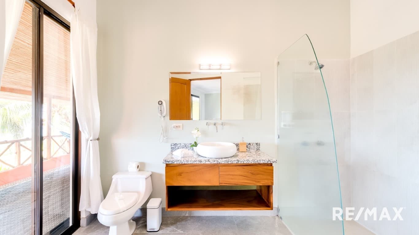 Luxurious Ocean-View Haven, photo 21
