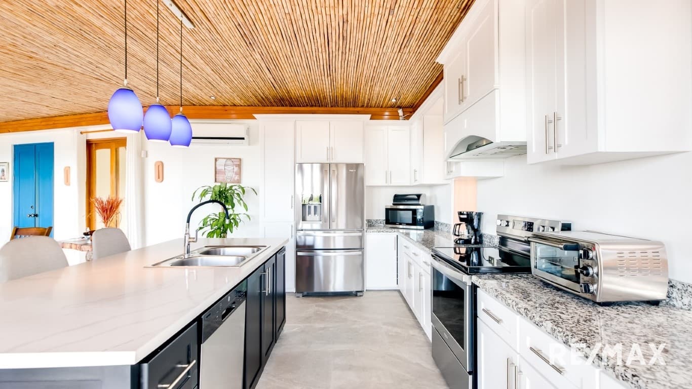 Luxurious Ocean-View Haven, photo 7