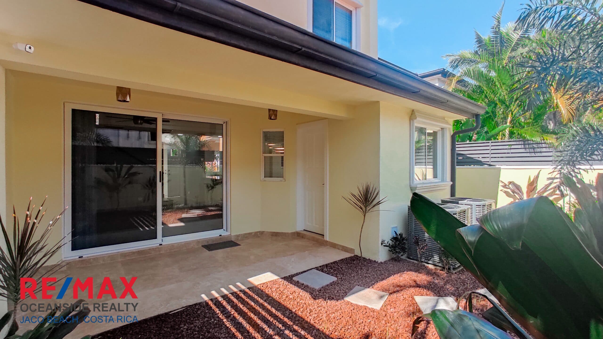 REMODELED TOWNHOUSE I LAS NUBES COMMUNITY I GREAT LOCATION, photo 3