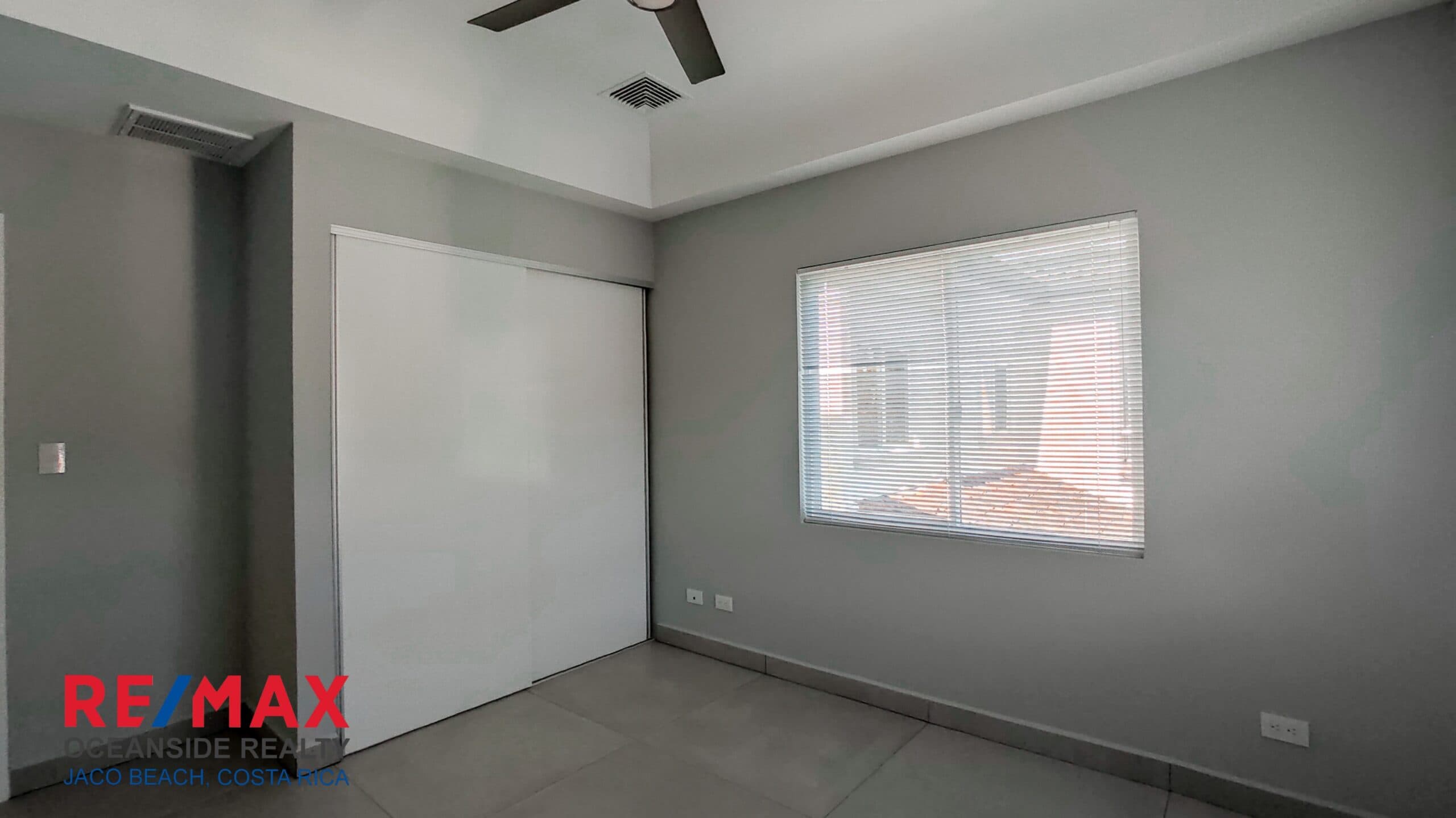 REMODELED TOWNHOUSE I LAS NUBES COMMUNITY I GREAT LOCATION, photo 4