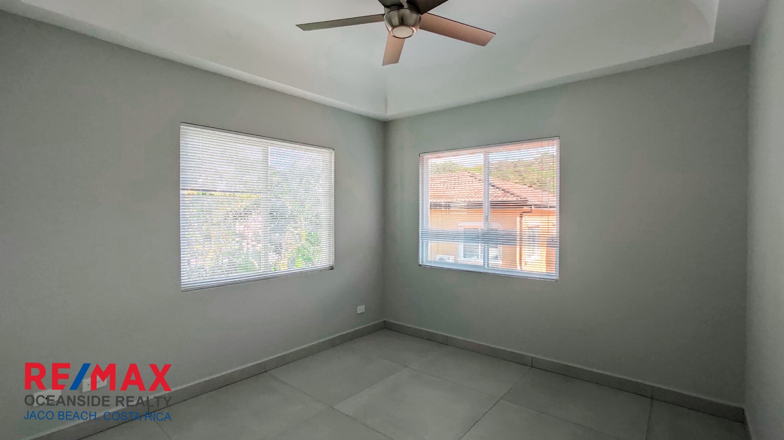 REMODELED TOWNHOUSE I LAS NUBES COMMUNITY I GREAT LOCATION, photo 10