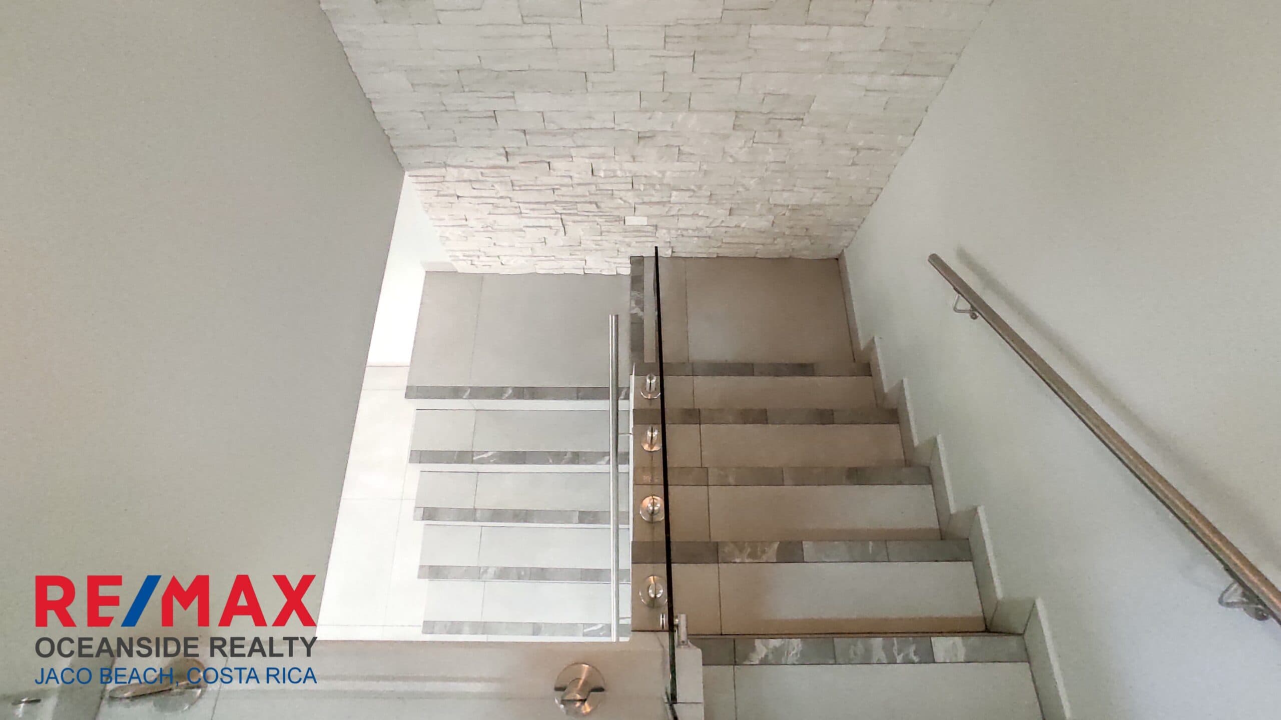 REMODELED TOWNHOUSE I LAS NUBES COMMUNITY I GREAT LOCATION, photo 13