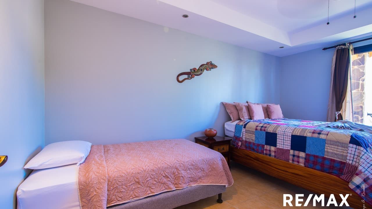 Oceanview Paradise, photo 2