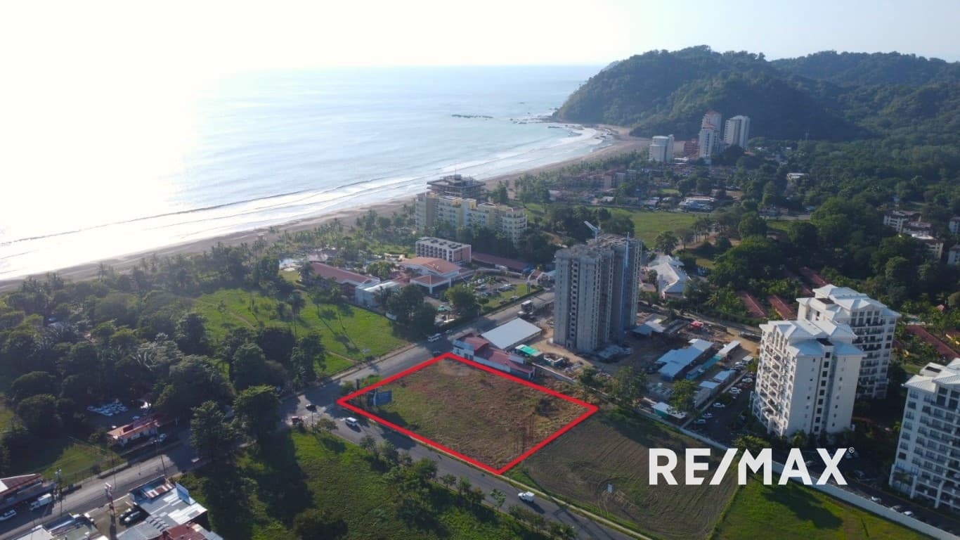 Corner Lot Prime Location Downtown Jaco Beach | Costa Rica, photo 2