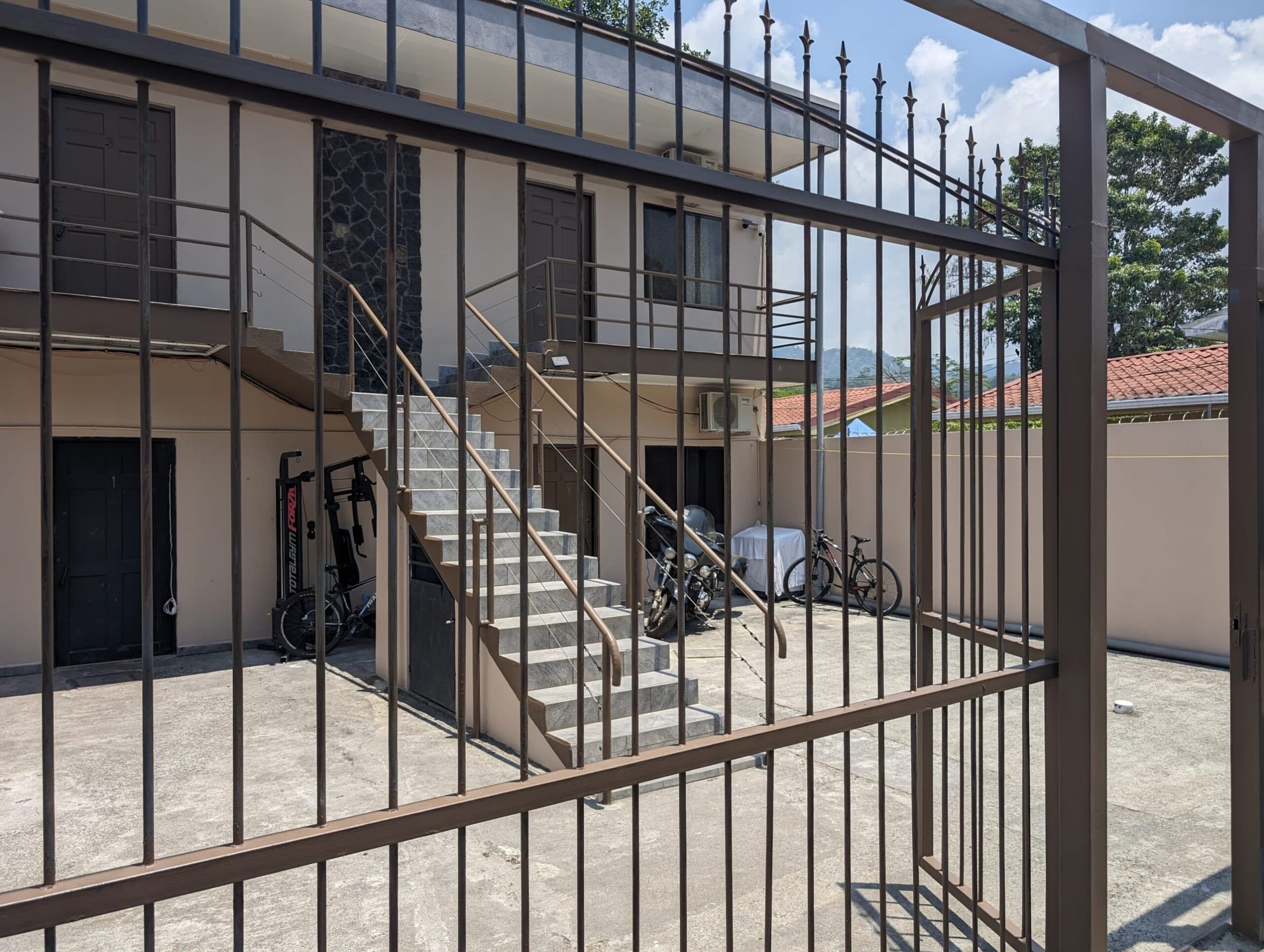 Income-Generating Gem: 4-Unit Apartment Building in Jaco Beach, photo 13
