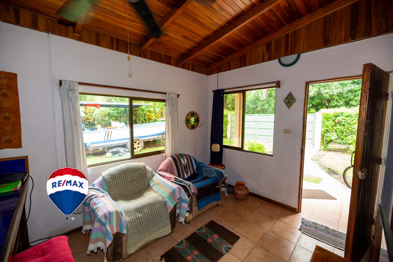 Prime Location | 100m from the beach | Next to Super Sol | Esterillos Oeste, photo 17