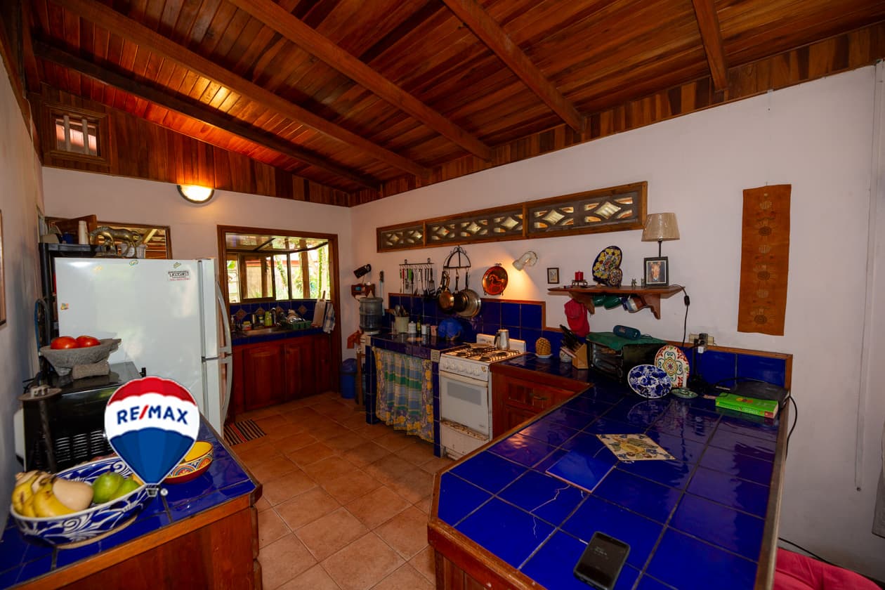 Prime Location | 100m from the beach | Next to Super Sol | Esterillos Oeste, photo 18