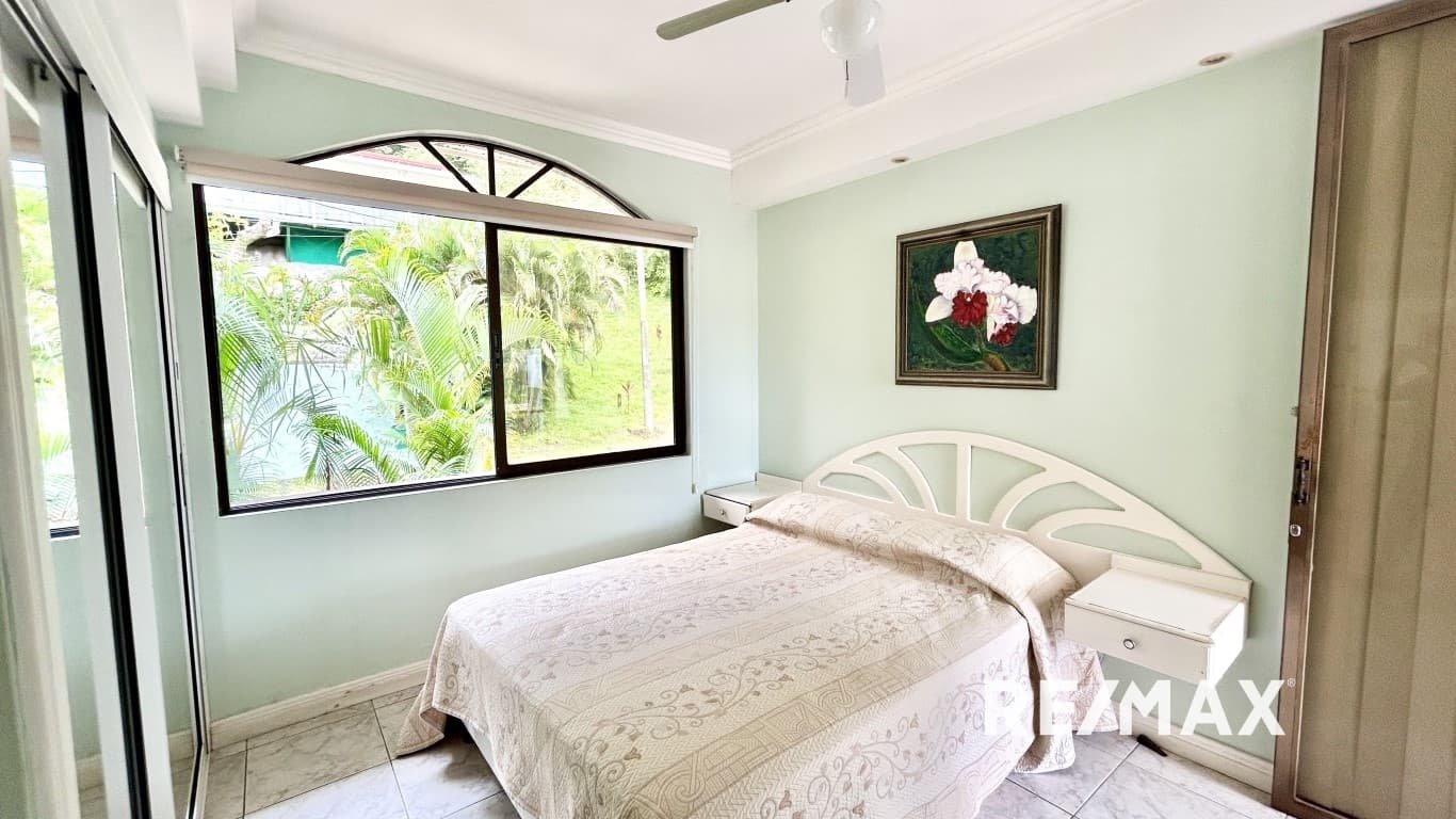 Spacious Villa with Double Garage in Playa Blanca, Punta Leona – A Coastal Retreat, photo 3