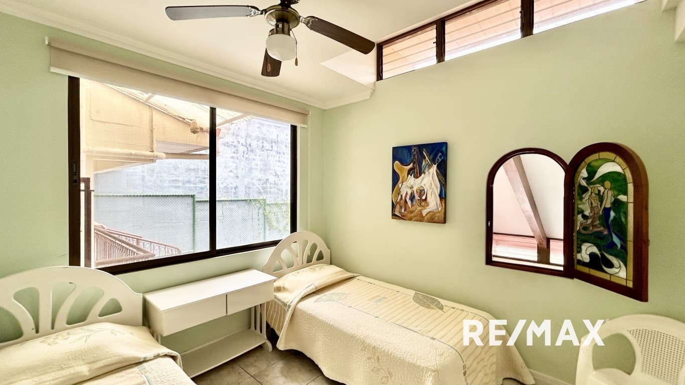 Spacious Villa with Double Garage in Playa Blanca, Punta Leona – A Coastal Retreat, photo 5
