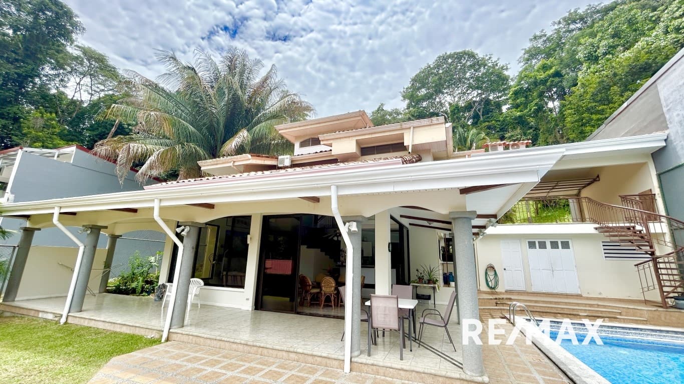 Spacious Villa with Double Garage in Playa Blanca, Punta Leona – A Coastal Retreat, photo 25