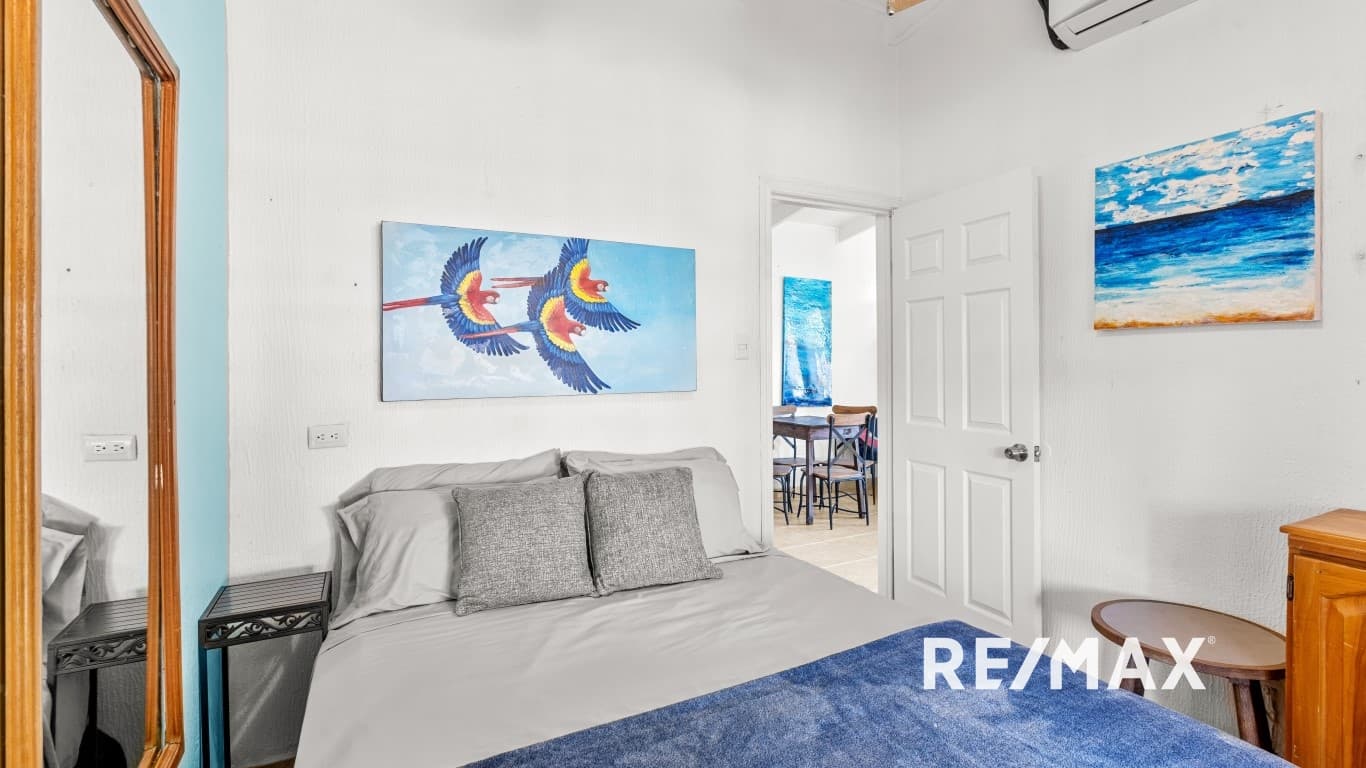 Charming 2-Bedroom Condo in Paradise – 3 Minutes walk to the Beach!, photo 15