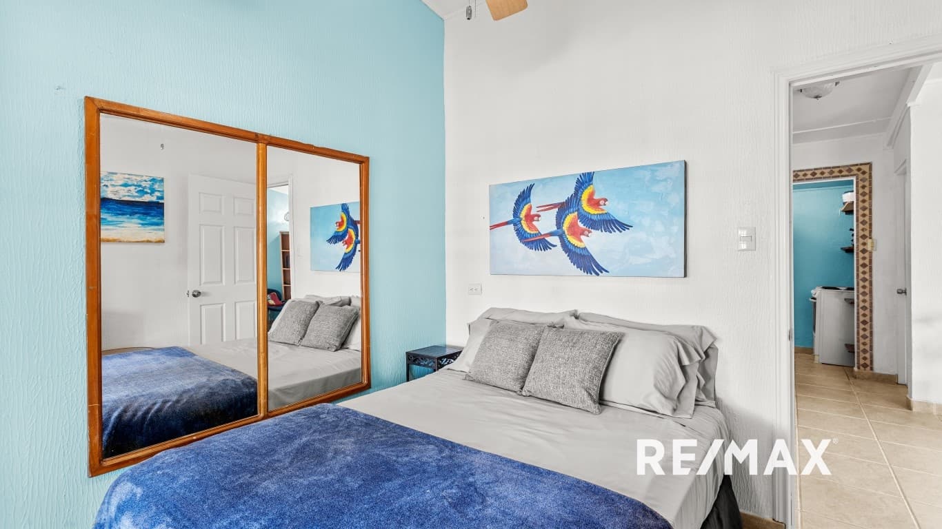 Charming 2-Bedroom Condo in Paradise – 3 Minutes walk to the Beach!, photo 16