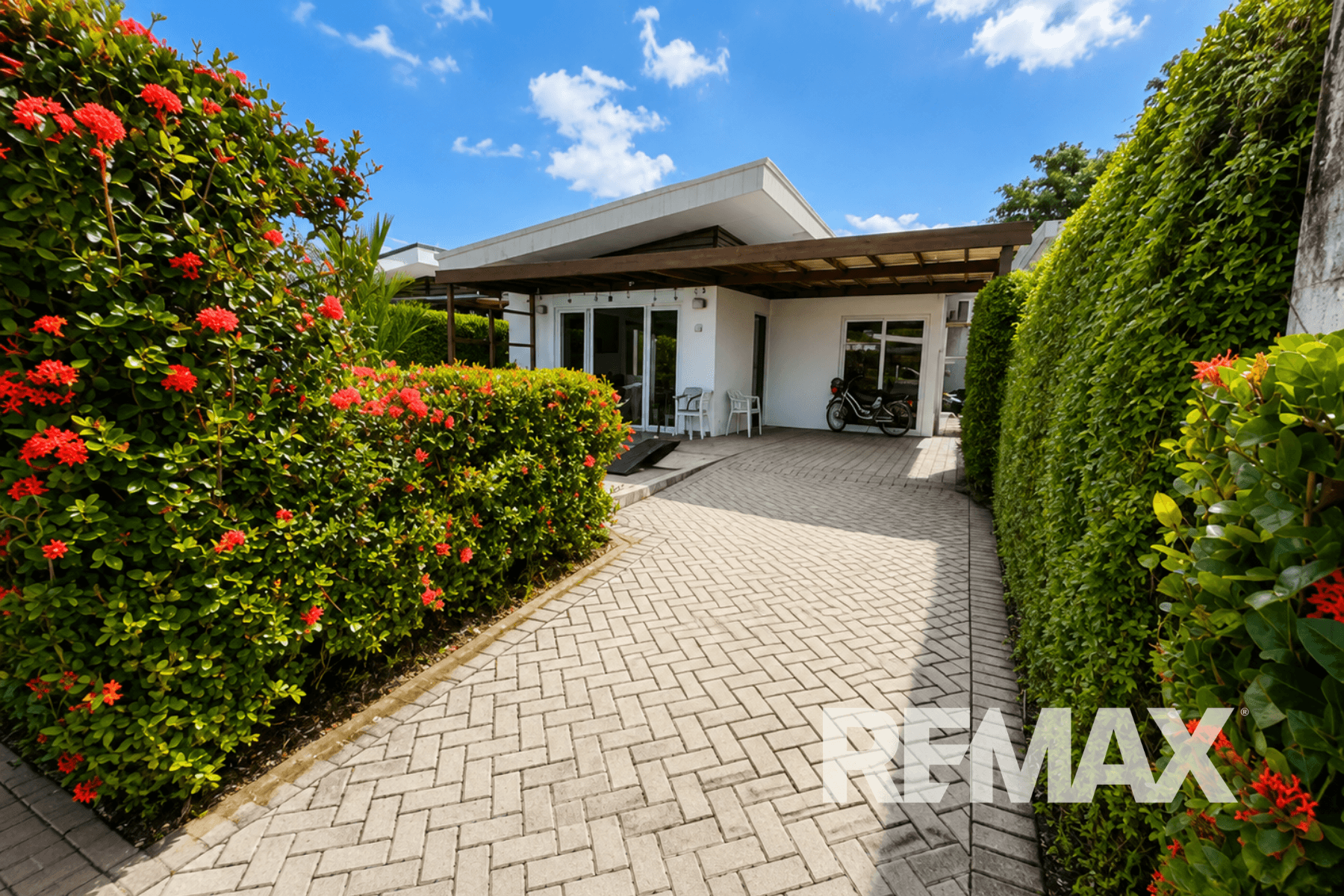 3 Bedroom House with Private Plunge Pool | Lapa Living