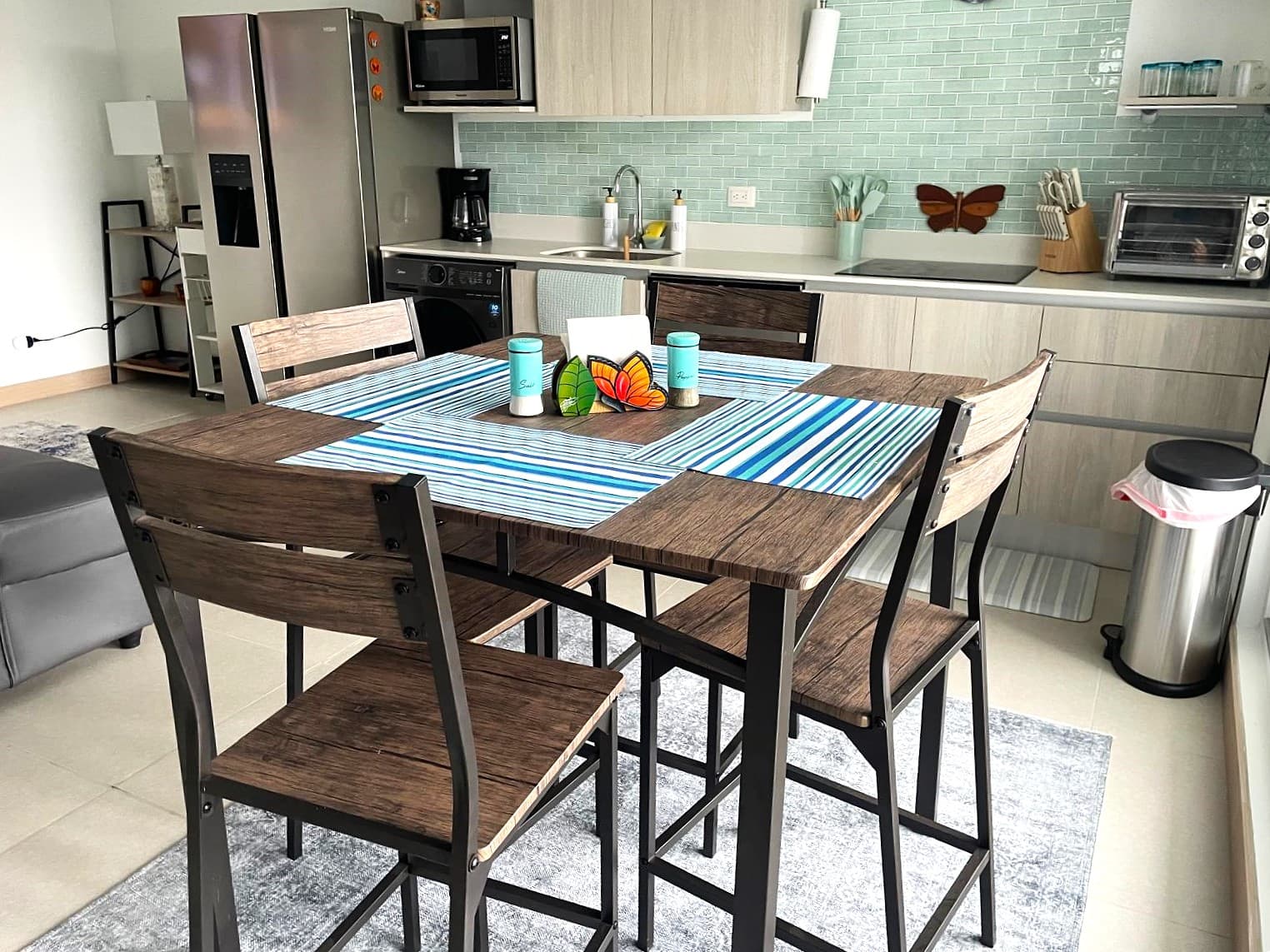 Jaco Downtown Condo One Block from the Beach, photo 4