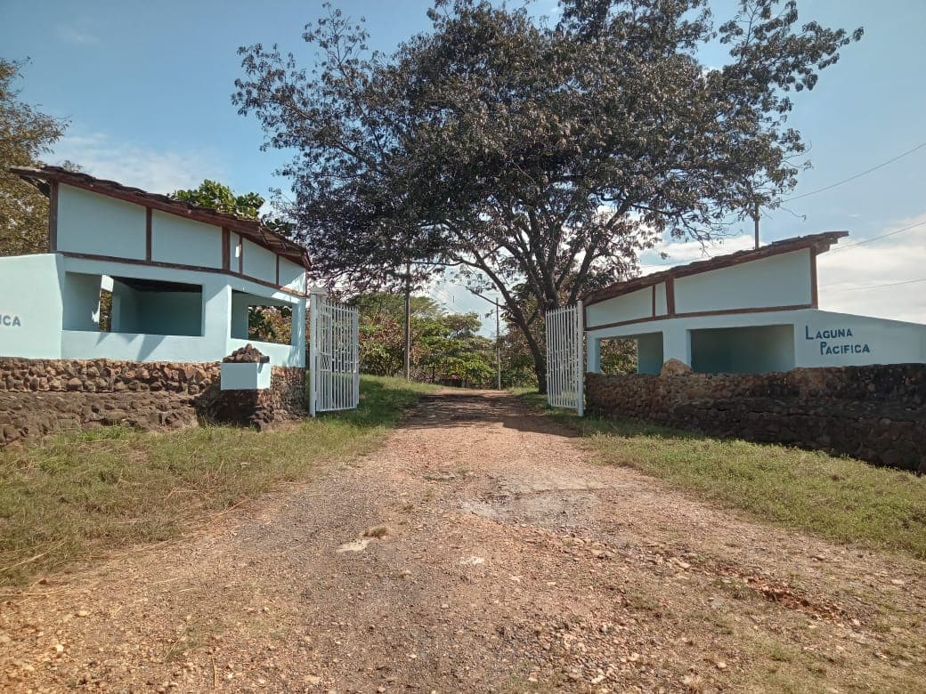 House With Pool On 0.75 Acre Close To The Beach, photo 25