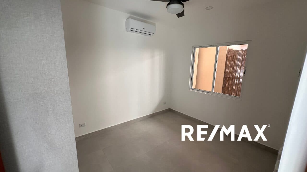 3-Bedroom Home in Gated Community, photo 13