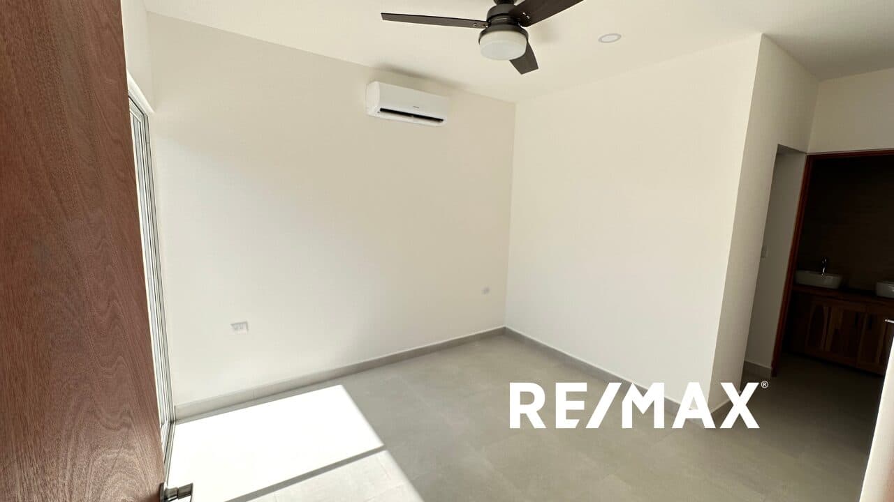3-Bedroom Home in Gated Community, photo 18