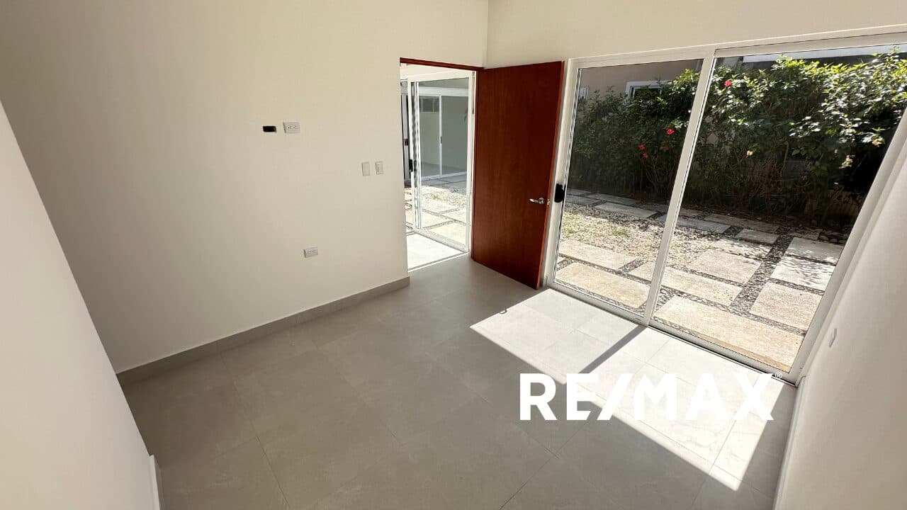 3-Bedroom Home in Gated Community, photo 20