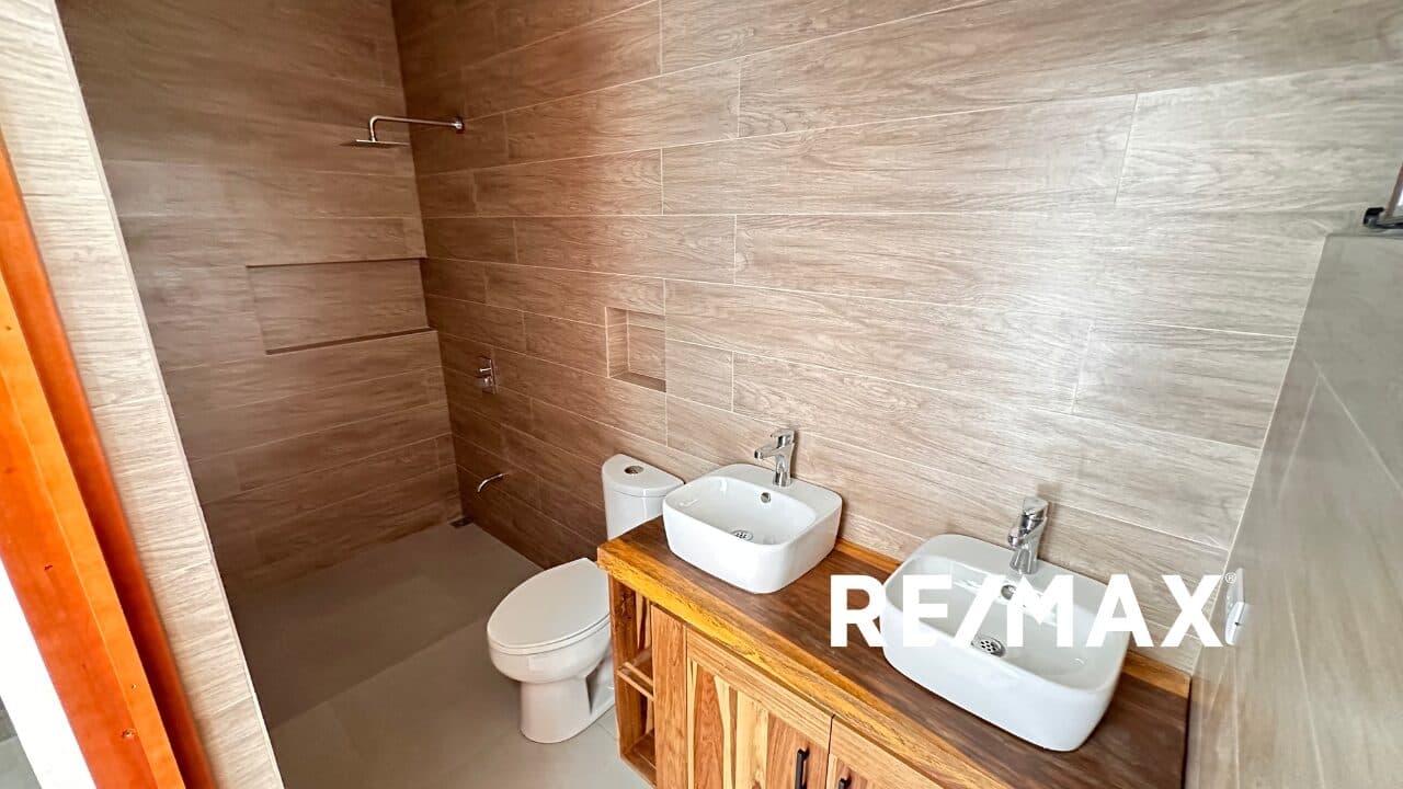 3-Bedroom Home in Gated Community, photo 22